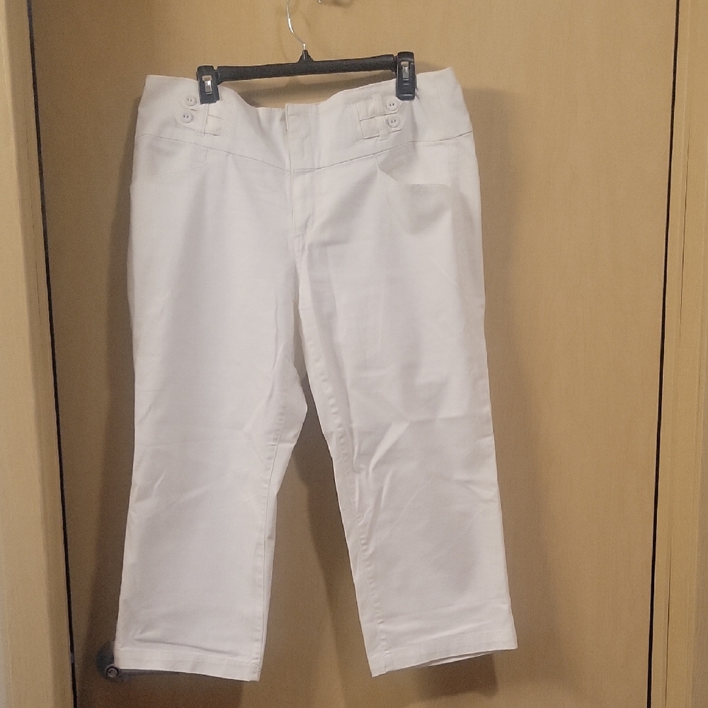 One 5 One White/Tan Polka Dot Fabric Sz 16Spandex. 98% Cotton 2% Spandex